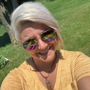 Meet your Posher, Leslie